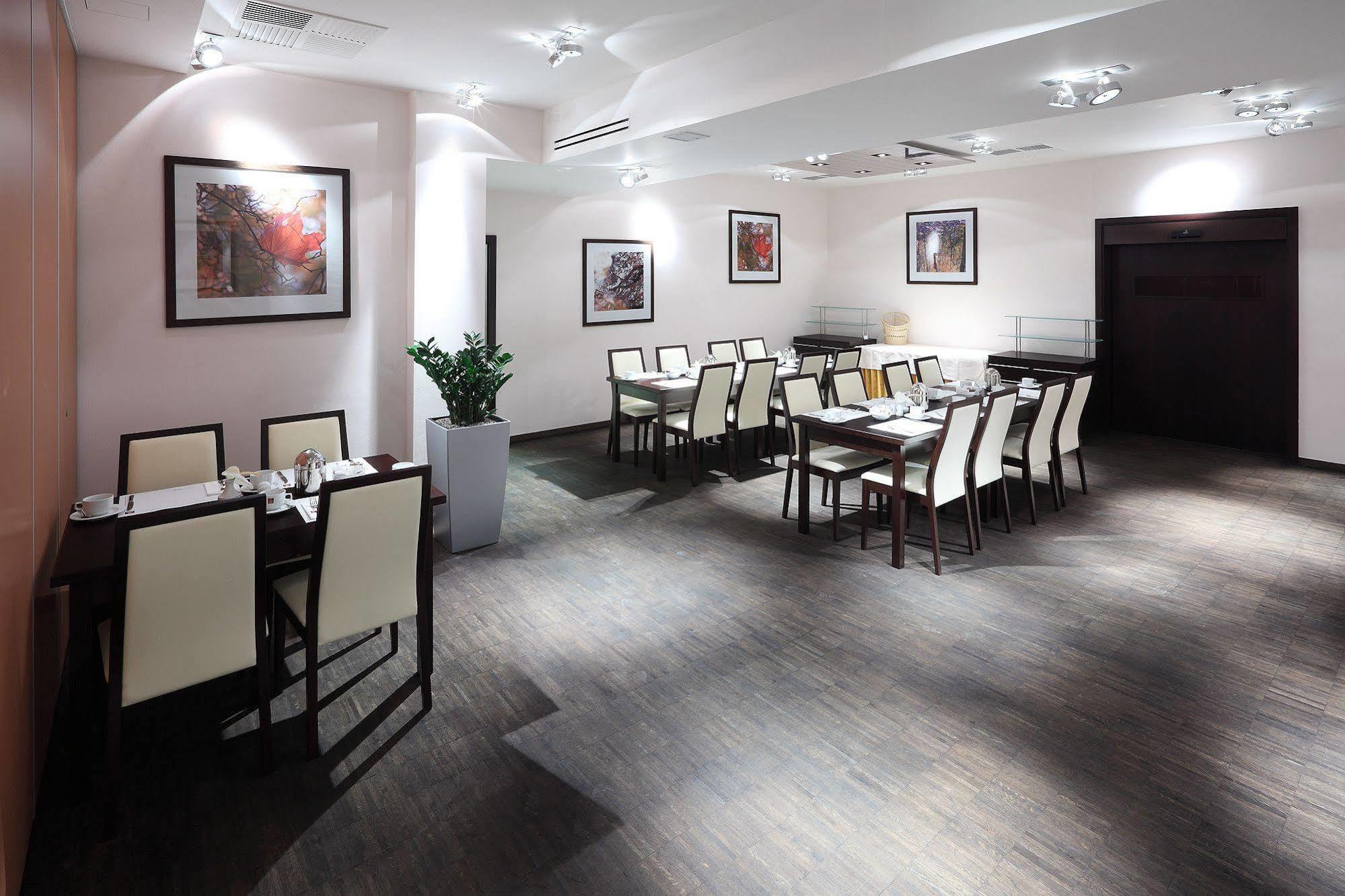 Clarion Hotel 4*